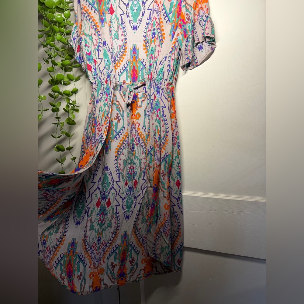 Colorful Patterned cover up - Picture 3 of 3